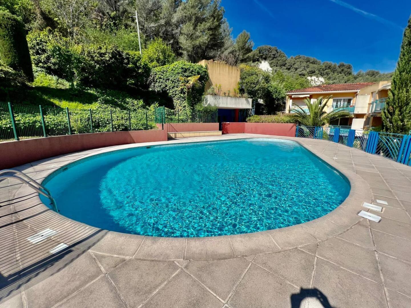 Quiet Studio Swimming Pool Roquebrune Eksteriør bilde